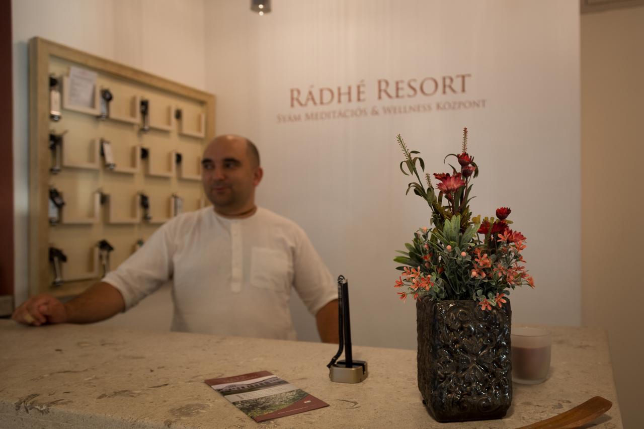 Somogyvámos Radhe Resort Es Syam Meditacios Es Rendezvenykozpont מראה חיצוני תמונה