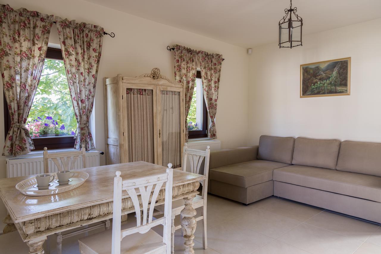 Somogyvámos Radhe Resort Es Syam Meditacios Es Rendezvenykozpont מראה חיצוני תמונה