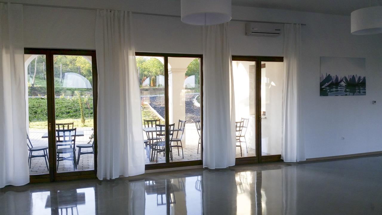 Somogyvámos Radhe Resort Es Syam Meditacios Es Rendezvenykozpont מראה חיצוני תמונה